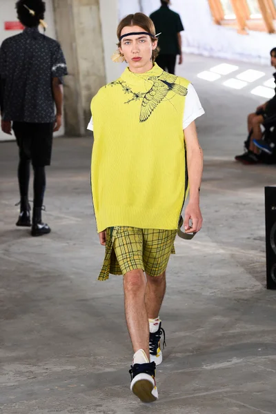 Look 48